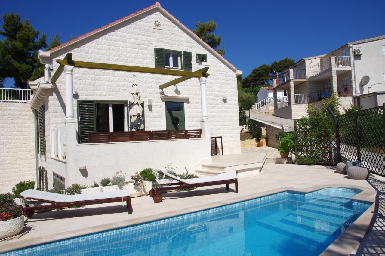 Holiday Home Nevista Сумартін Екстер'єр фото