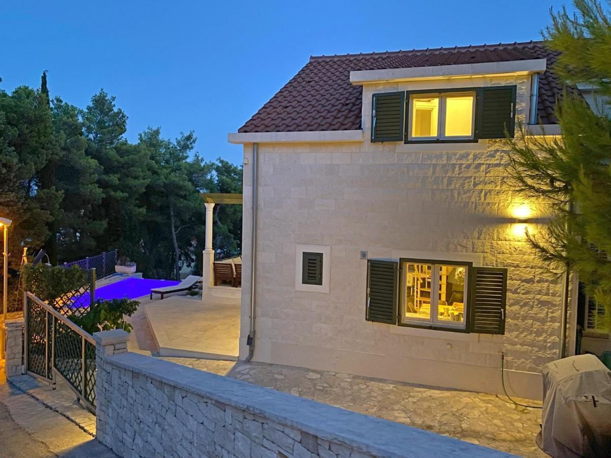Holiday Home Nevista Сумартін Екстер'єр фото