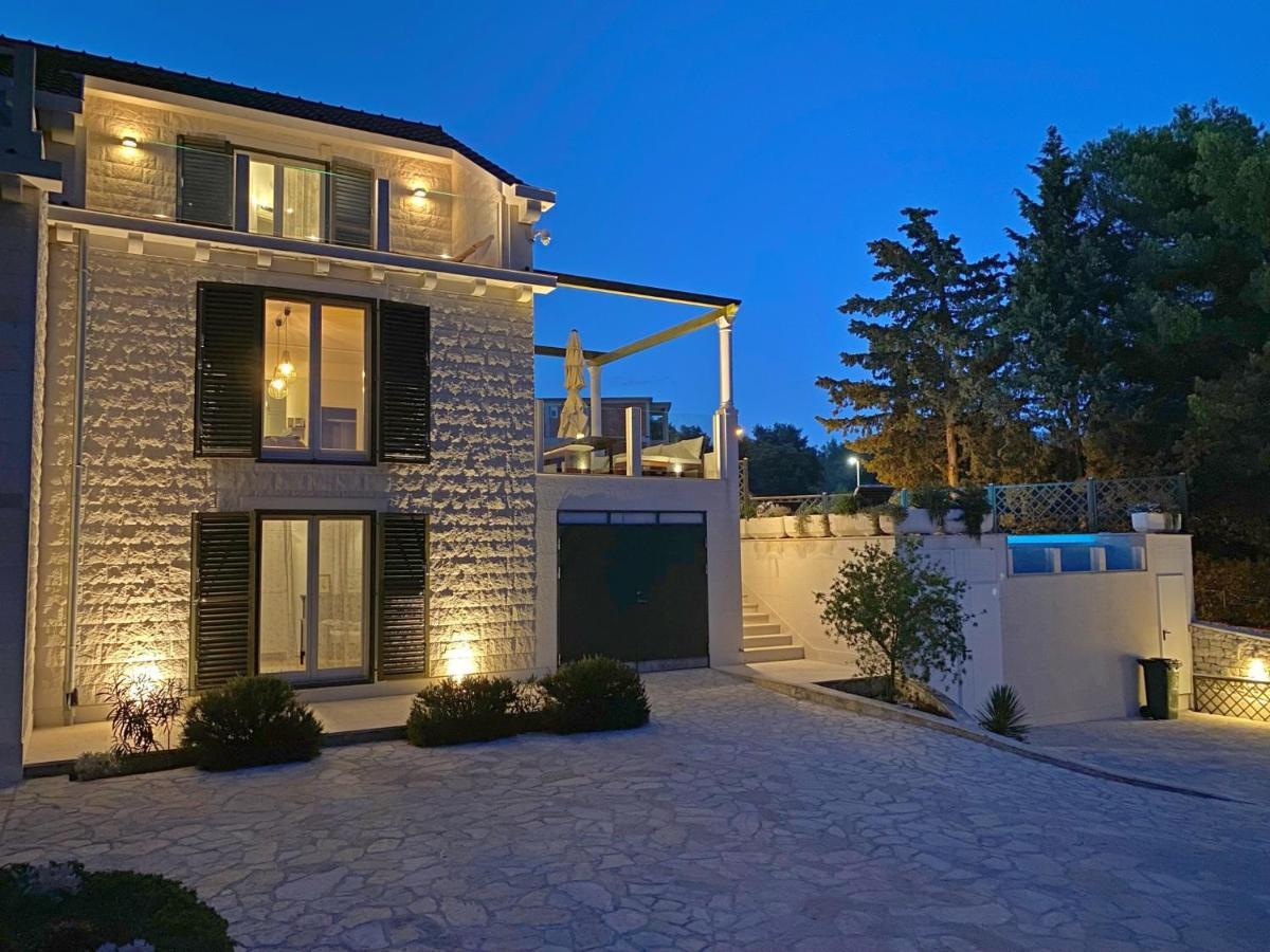 Holiday Home Nevista Сумартін Екстер'єр фото